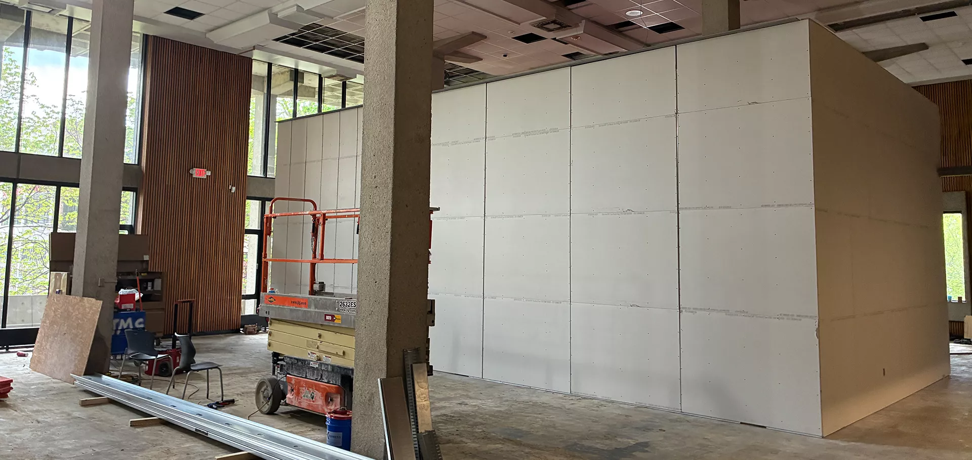 Meeting room on North side