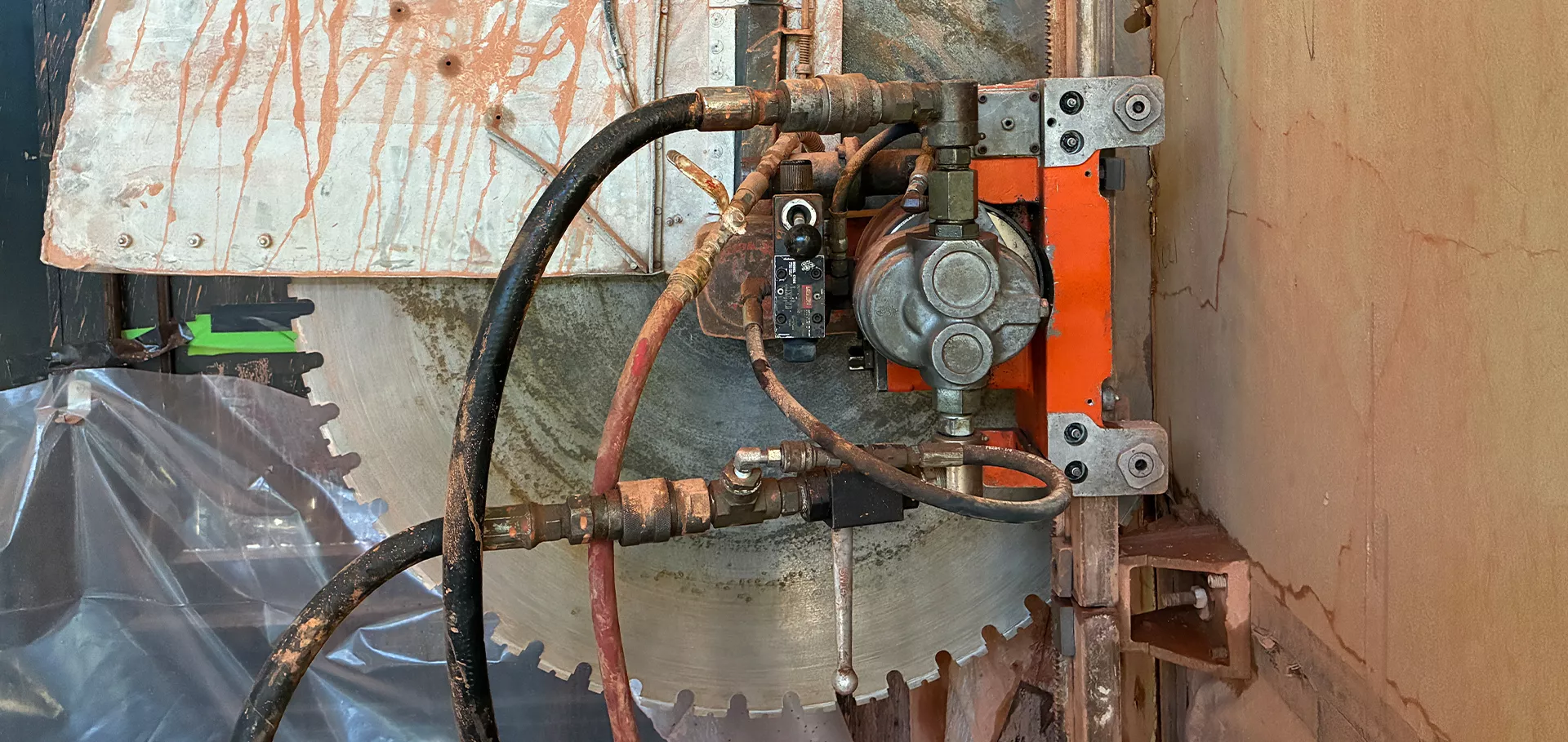 Giant saw